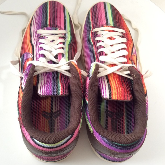 NIKE KOBE 8 NSW Lifestyle LE Sneakers - Picture 3 of 12